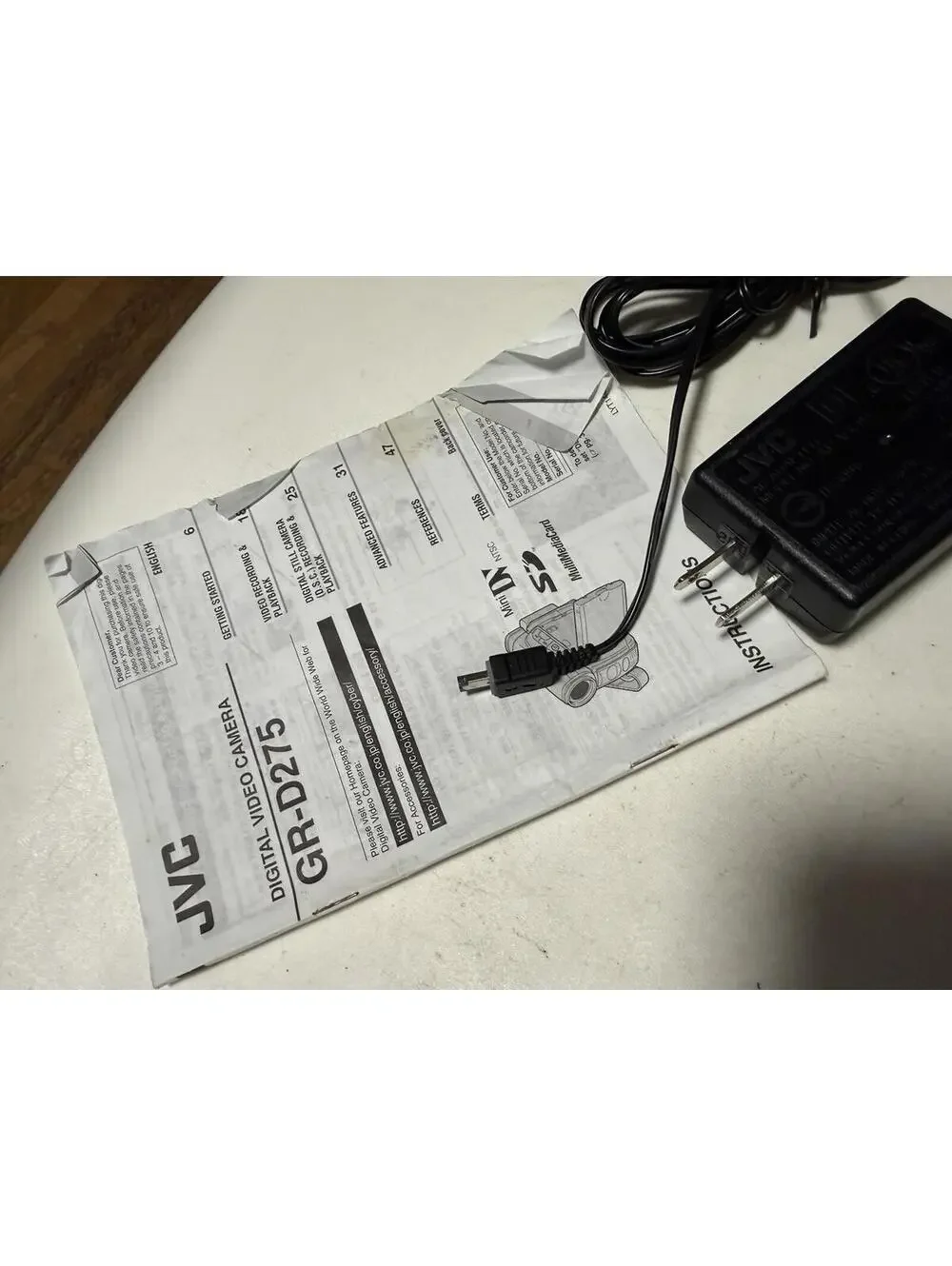 JVC PAL MiniDV Camcorder 25x Optical Zoom - Video Transfer (GR-D275U) With Manua